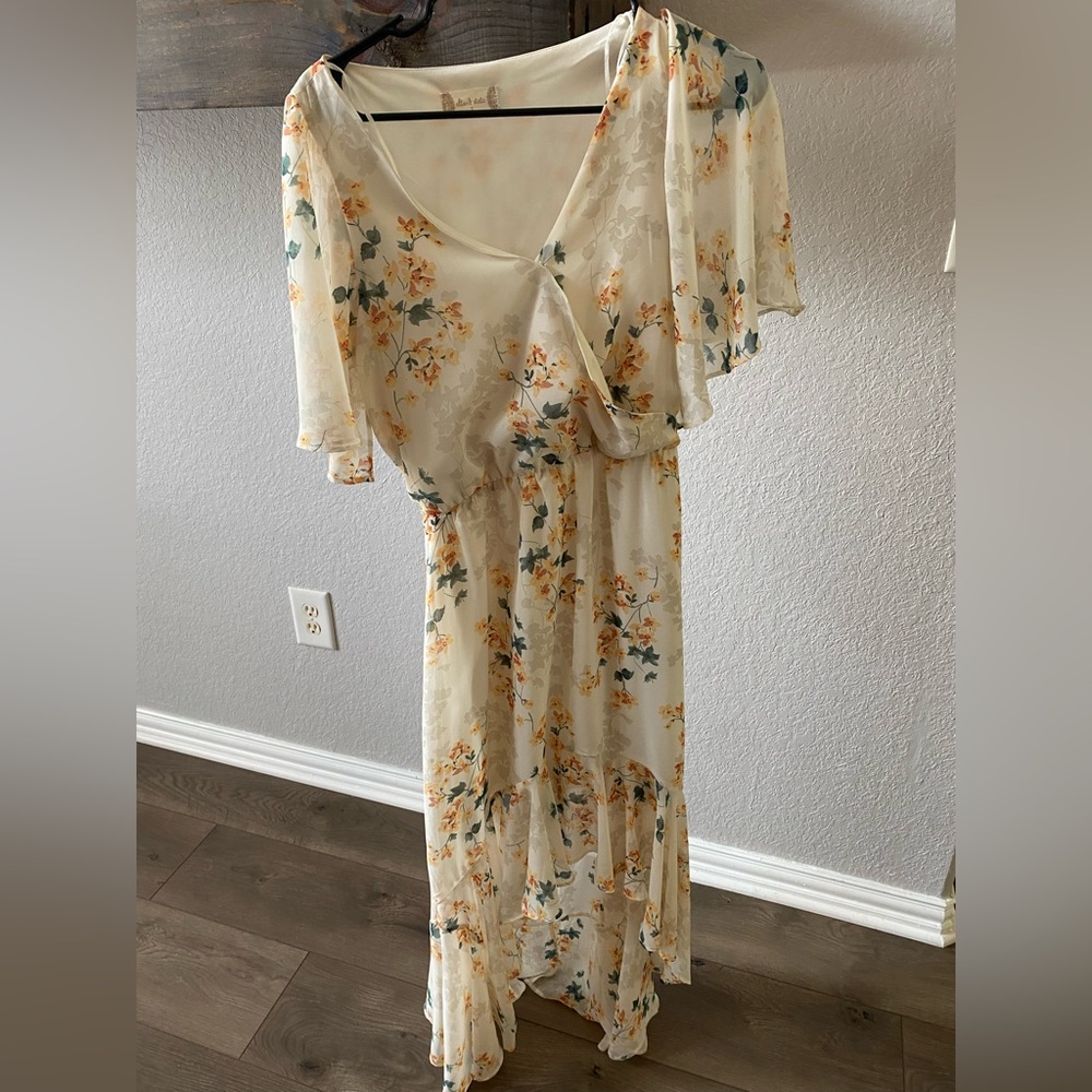 Lovely Floral Cream Dress—Altr’d State